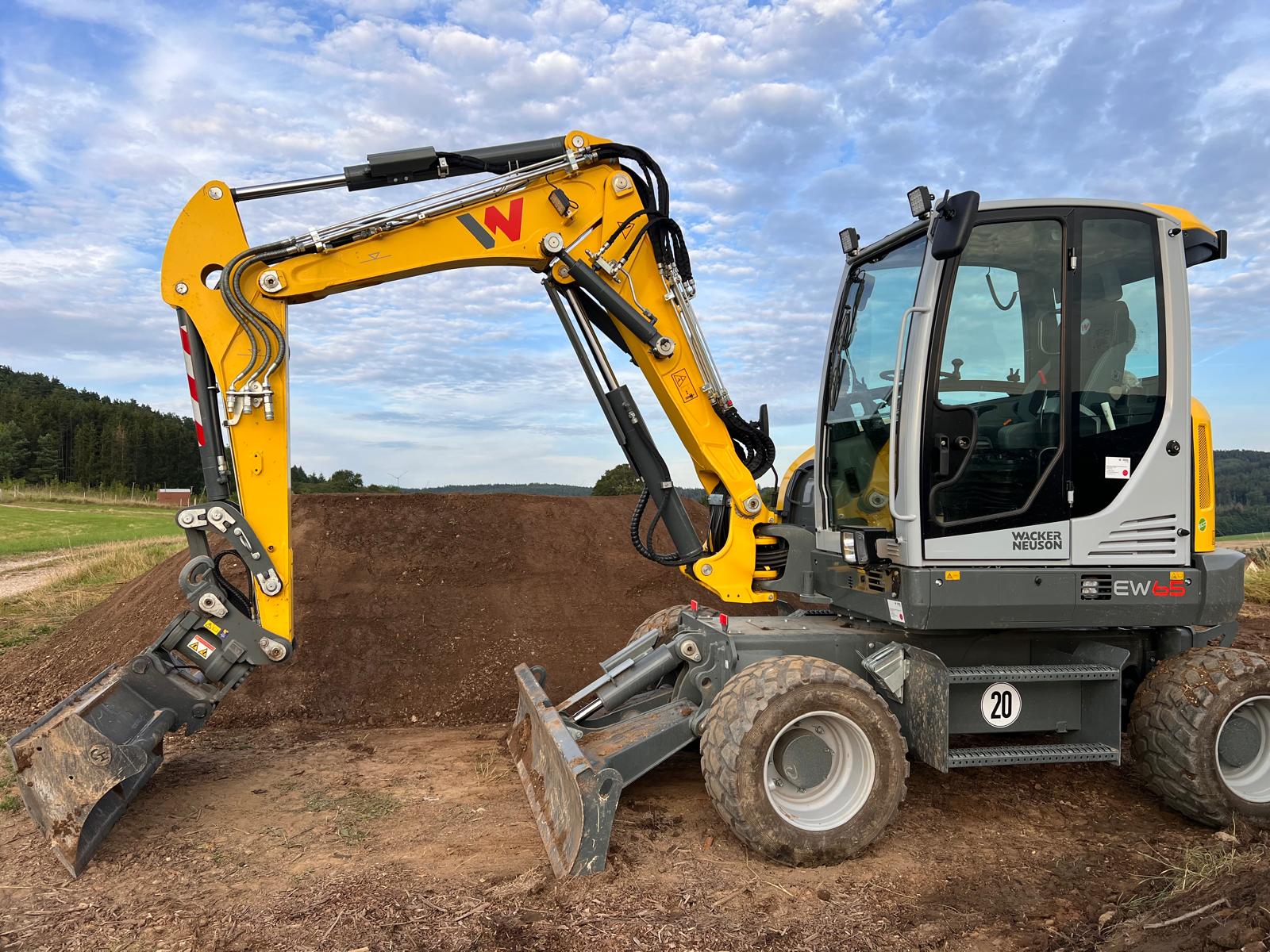 Mobilbagger Wacker Neuson EW65 Wacker Neuson EW65 Mobilbagger fuer Baggerarbeiten und Erdbau